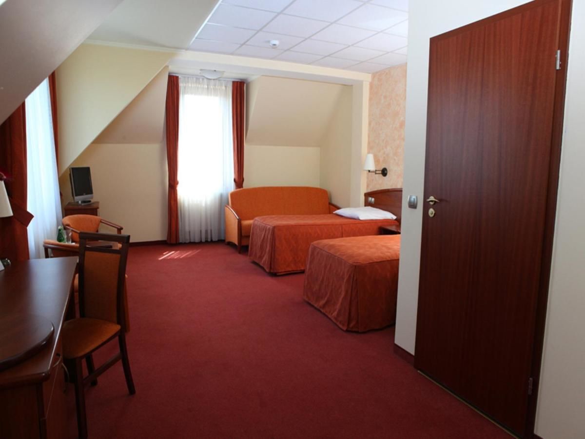 Отель Hotel Zawiercie Заверце