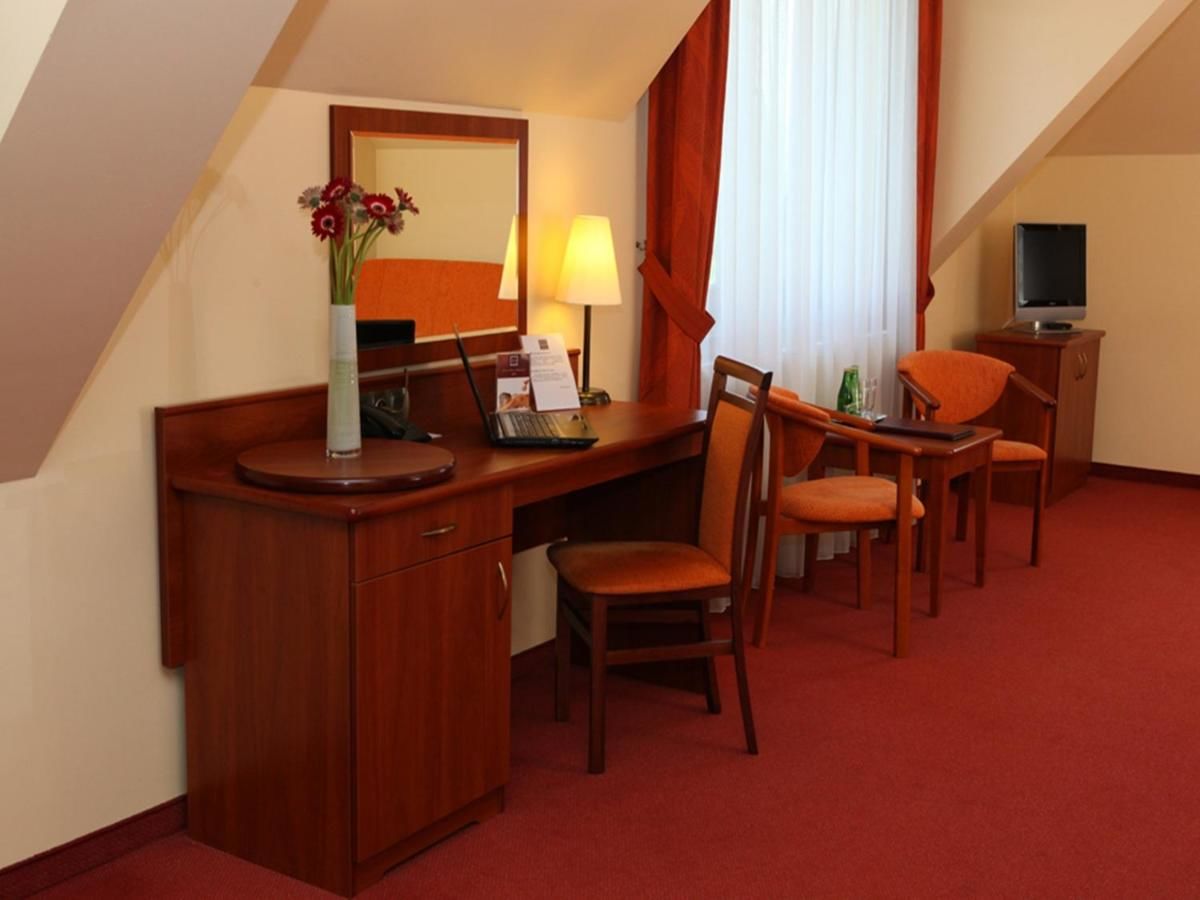 Отель Hotel Zawiercie Заверце